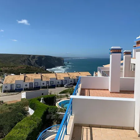 Pina Hideaway With A Sea View Rooftop Terrace Apartment *