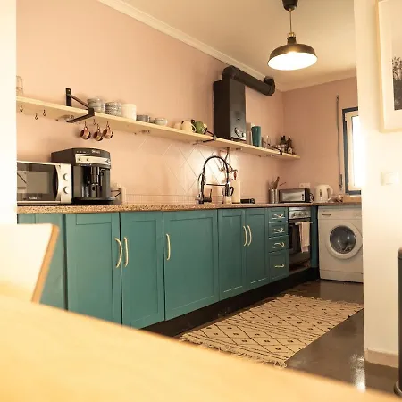 Apartman Pina Hideaway With A Sea View Rooftop Terrace