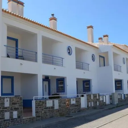 Pina Hideaway With A Sea View Rooftop Terrace * Bicas