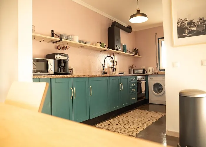 דירה Pina Hideaway With A Sea View Rooftop Terrace