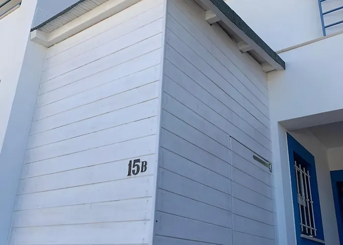 דירה Pina Hideaway With A Sea View Rooftop Terrace *